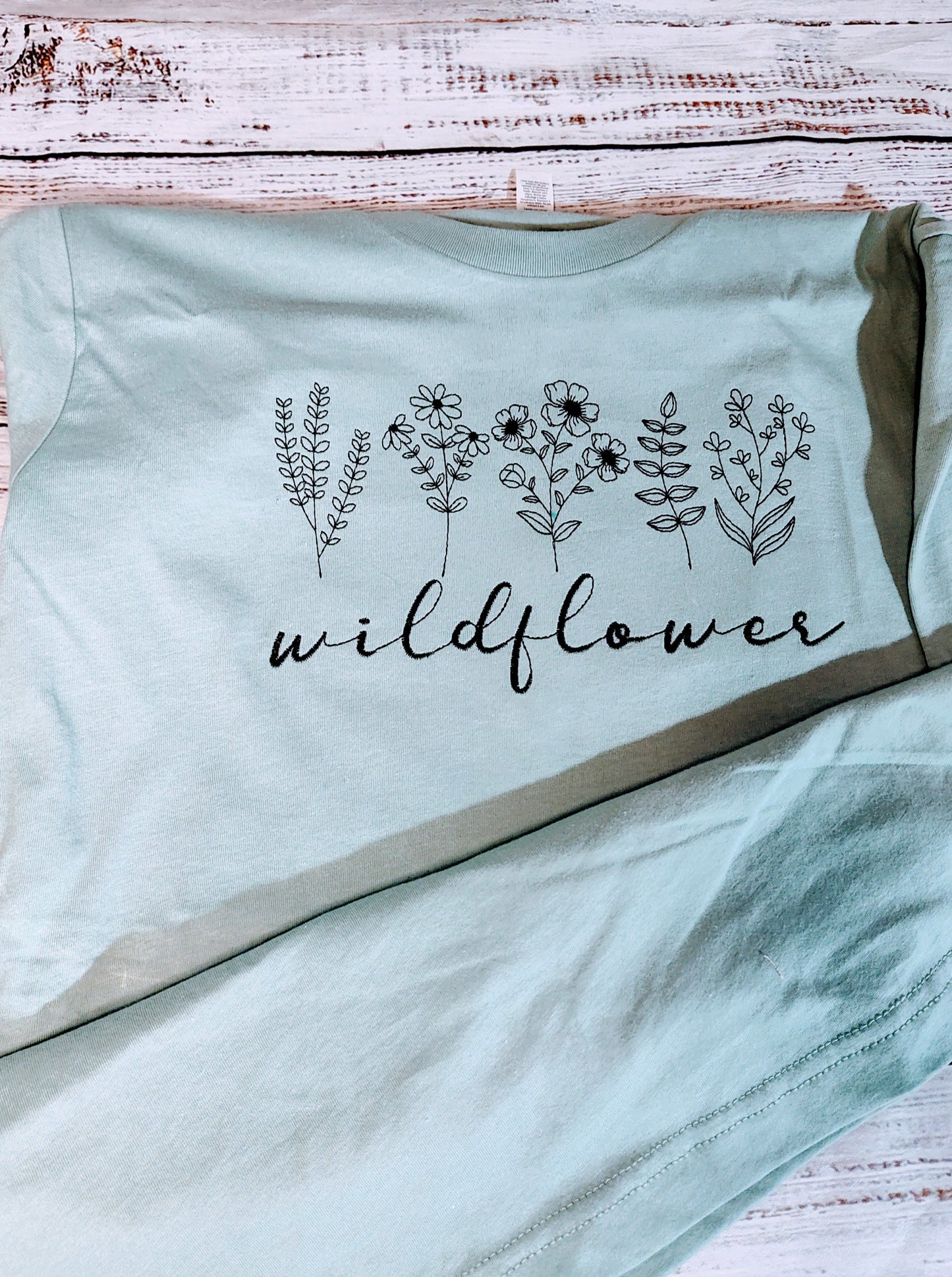 WILDFLOWER TEE Embroidered